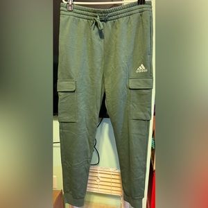 Men’s adidas fleece sweatpants so Large